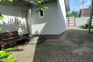 будинок за адресою Академіка Грушевського вул.