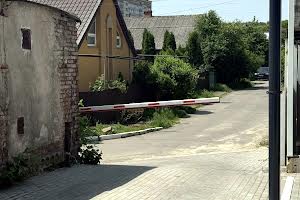 комерційна за адресою Подільська вул., 10