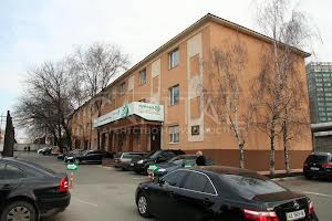 комерційна за адресою Івана Федорова вул., 32А