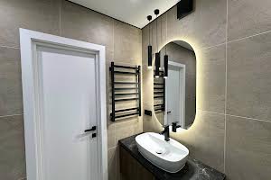 квартира за адресою Степана Бандери вул., 77