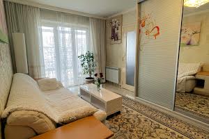 квартира за адресою Щербанюка, 19А