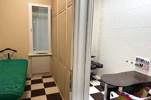 комерційна за адресою Антоновича вул. (Горького), 21 А
