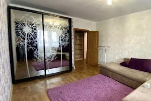 квартира за адресою Космонавтів вул., 62/2