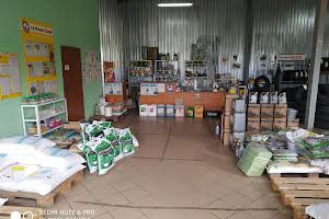 комерційна за адресою Індустріальна вул., 2