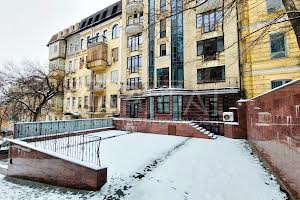 коммерческая по адресу Крутой спуск, 7