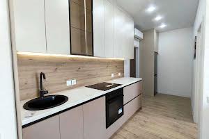 квартира за адресою Краснова вул., 3а