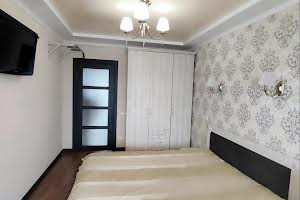квартира за адресою Михайла Лушпи просп., 25