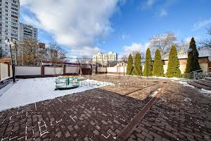 комерційна за адресою Польова вул., 61