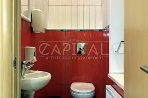 комерційна за адресою Машинобудівників вул., 17