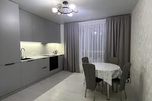 квартира за адресою Домбровського вул., 75