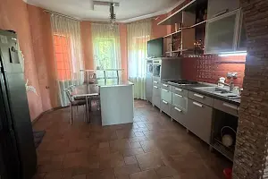 будинок за адресою Радістна