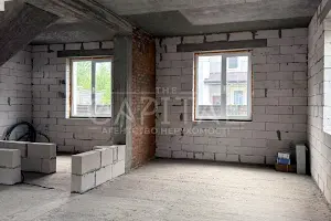 будинок за адресою Конквеста Роберта, 24