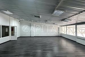 комерційна за адресою Паркова вул., 4