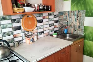 квартира за адресою Космонавтів вул., 27/3