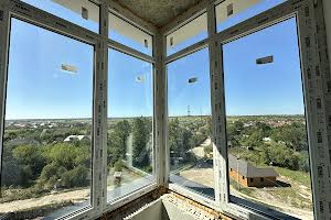 квартира за адресою Заозерна вул., 1