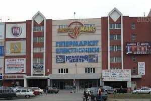 комерційна за адресою Братиславська вул., 52