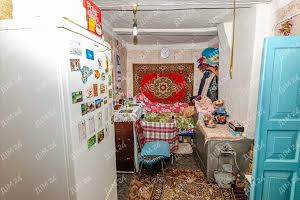 будинок за адресою Центральна, 1