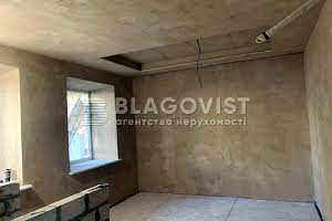 комерційна за адресою Пирогова вул., 2