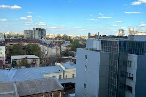 комерційна за адресою Мечникова вул., 19