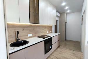 квартира за адресою Краснова вул., 3а