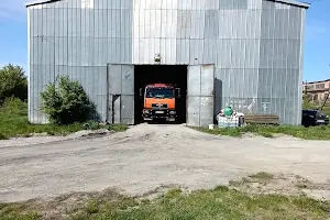 комерційна за адресою вул. Центральна, 32а