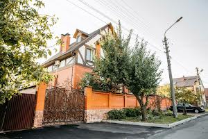 будинок за адресою Патріотів вул.
