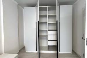 квартира за адресою Коновальця, 35