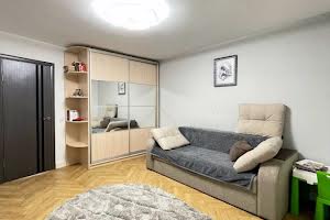 квартира за адресою Крайна вул., 1А