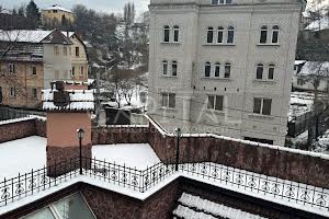 будинок за адресою Цимбалів Яр вул.