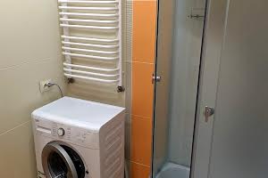 квартира за адресою Хотинська вул., 12