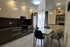 квартира за адресою Михайла Лушпи просп., 5 к30