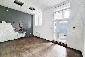 комерційна за адресою Чернишевська вул., 15