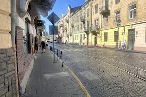 комерційна за адресою Івана Франка вул., 100