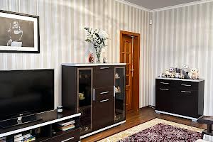 квартира за адресою Оноре де Бальзака вул., 61-А