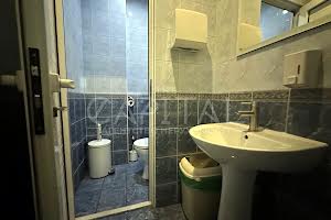 комерційна за адресою Паркова вул., 4