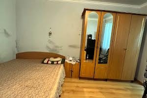 квартира за адресою Сухомлинського вул., 4