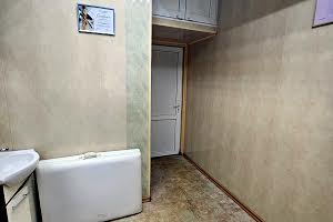 комерційна за адресою Соборності, 30