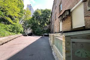коммерческая по адресу Calle Dilova ул. (Димитрова), 6