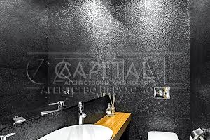 комерційна за адресою Почайнинська вул., 70