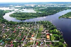 будинок за адресою с. Вишеньки, Квіткова