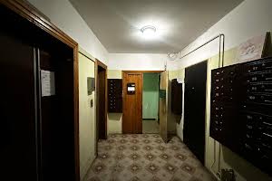 комерційна за адресою Європейського Союзу просп. (Правди), 37