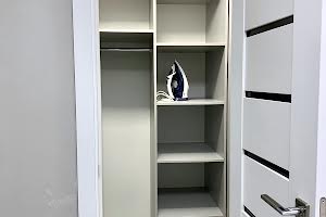 квартира за адресою Зоряна вул., 8б
