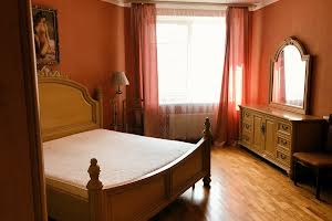 квартира за адресою петлюри, 54а