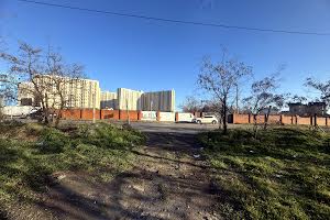 участок по адресу Небесної сотні