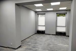 комерційна за адресою Прохоровська вул., 53