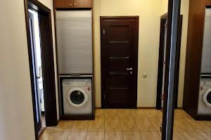 квартира за адресою Старицького вул., 20/2