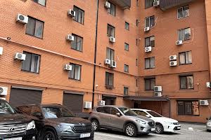 квартира за адресою Академіка Чекмарьова вул., 2