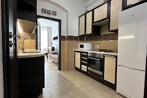 квартира за адресою Меретина, 9