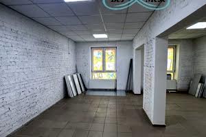 комерційна за адресою Петрівська вул., 1