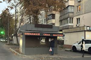 комерційна за адресою Березинська вул., 28
